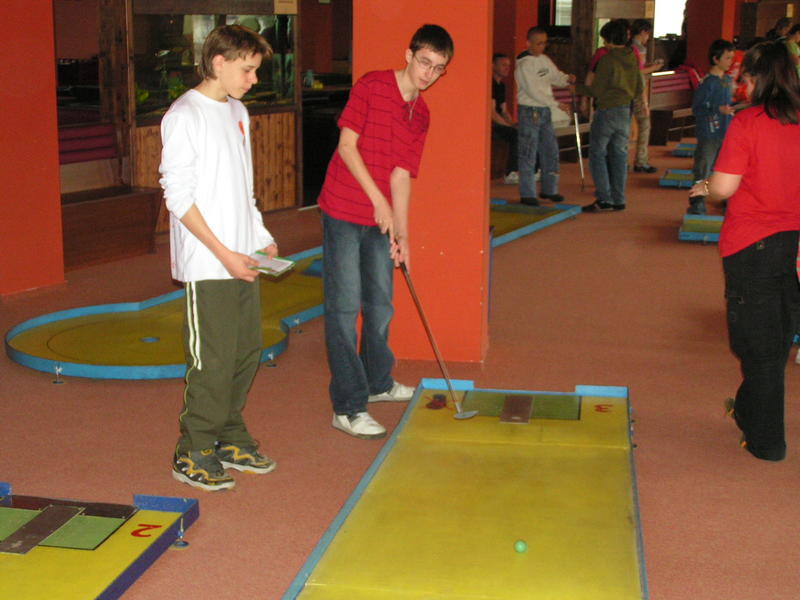 components/com_spgm/spgm/gal/sport/minigolf_08/pict0039.jpg